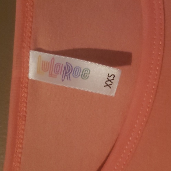 Top - Picture 2 of 2